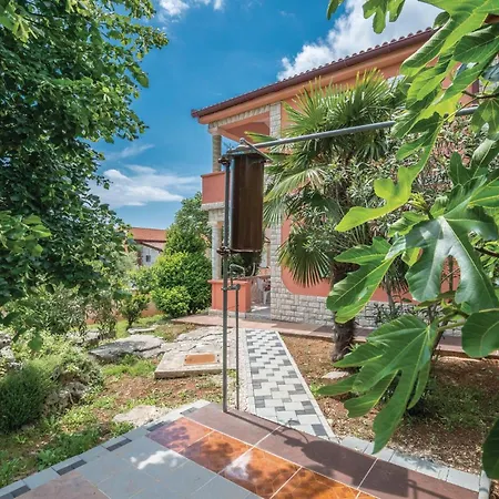 Apartment Amazing In Betiga With Wifi Barbariga
